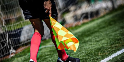 أربعة مغاربة ضمن قائمة حكام "كان الشبان" أربعة مغاربة ضمن قائمة حكام "كان الشبان"