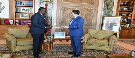 بوريطة يتسلم رسالة خطية من رئيس زامبيا إلى الملك بوريطة يتسلم رسالة خطية من رئيس زامبيا إلى الملك