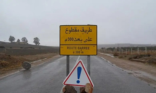 طريق الناظور- صاكا بعد إصلاحها تحتجز المسافرين عبرها لساعات طوال وغضب عارم بين هؤلاء طريق الناظور- صاكا بعد إصلاحها تحتجز المسافرين عبرها لساعات طوال وغضب عارم بين هؤلاء