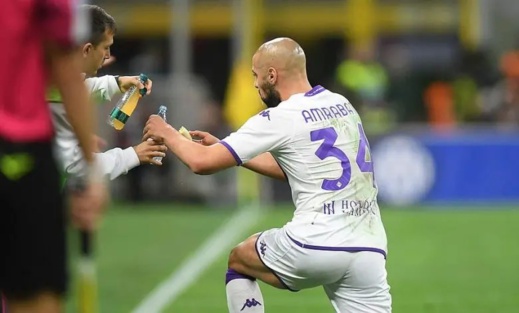 أمرابط يفضل نادي برشلونة الإسباني على بايرن ميونخ خلال الميركاتو الصيفي أمرابط يفضل نادي برشلونة الإسباني على بايرن ميونخ خلال الميركاتو الصيفي