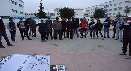 معطلو فرع الدريوش مستمرّون في معركتهم النضالية تضامنا مع كلنا إلياس الوزاني معطلو فرع الدريوش مستمرّون في معركتهم النضالية تضامنا مع كلنا إلياس الوزاني