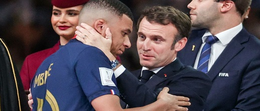 ماكرون يتدخل لمنع مبابي من الانتقال إلى ريال مدريد ماكرون يتدخل لمنع مبابي من الانتقال إلى ريال مدريد