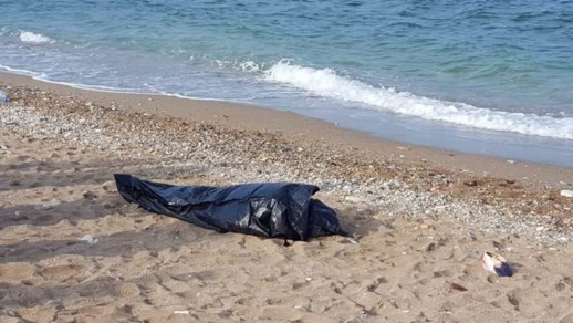 الدريوش.. شاطئ تمسمان يلفظ 3 شبان أحدهم جثة هامدة بعد أن قضو 10 أيام في البحر