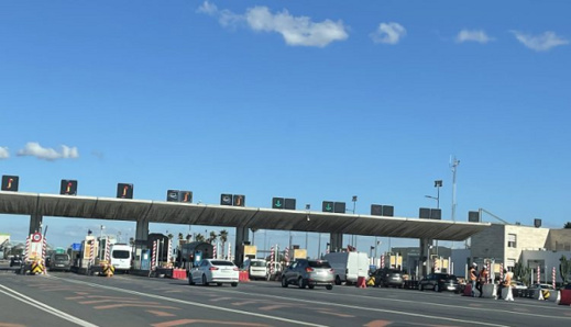 قبل العيد بيومين.. دعوات لمستعملي الطريق لتوخي الحيطة والحذر قبل العيد بيومين.. دعوات لمستعملي الطريق لتوخي الحيطة والحذر