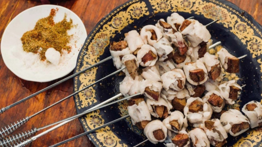 كيف يمكن تجنب الأضرار الصحية لتناول اللحوم في العيد؟.. طبيب يقدم نصائح كيف يمكن تجنب الأضرار الصحية لتناول اللحوم في العيد؟.. طبيب يقدم نصائح