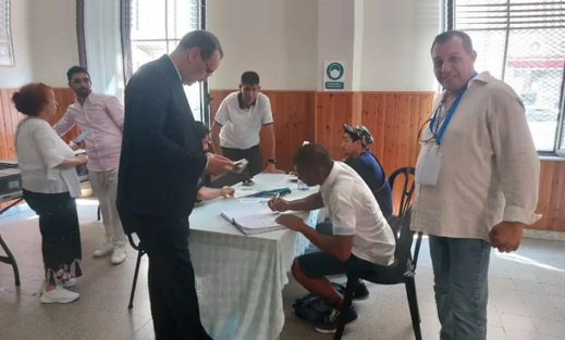 عملية مرحبا.. تنظيم قنصلية متنقلة لفائدة أفراد الجالية بنابولي عملية مرحبا.. تنظيم قنصلية متنقلة لفائدة أفراد الجالية بنابولي