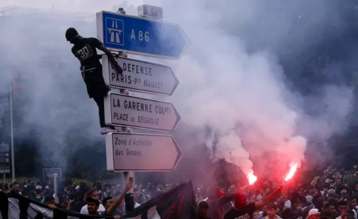 في اليوم الخامس من الاحتجاجات.. توقيف 719 شخصا في فرنسا في اليوم الخامس من الاحتجاجات.. توقيف 719 شخصا في فرنسا