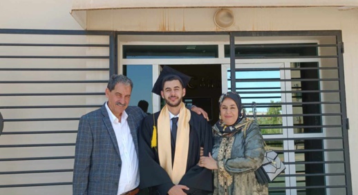 تهنئة لمحمد مزلين بمناسبة تخرجه من المدرية الوطنية للعلوم التطبيفية تهنئة لمحمد مزلين بمناسبة تخرجه من المدرية الوطنية للعلوم التطبيفية