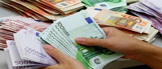ارتفاع الدرهم المغربي مقابل الدولار الأمريكي والأورو ارتفاع الدرهم المغربي مقابل الدولار الأمريكي والأورو