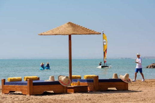 شاهدوا.. أفضل النوادي للاستجمام والسباحة في الناظور شاهدوا.. أفضل النوادي للاستجمام والسباحة في الناظور