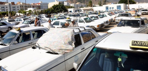 عودة الابتزاز و "التسمسير" في محطة الطاكسيات بالناظور ومواطنون يطالبون بتمديد توقيت حافلات فيكتاليا عودة الابتزاز و "التسمسير" في محطة الطاكسيات بالناظور ومواطنون يطالبون بتمديد توقيت حافلات فيكتاليا