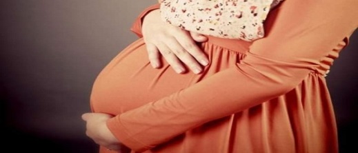 إدانة "حلاق" بالحبس النافذ بعد علاقة غير شرعية مع قاصر أدت إلى حملها إدانة "حلاق" بالحبس النافذ بعد علاقة غير شرعية مع قاصر أدت إلى حملها