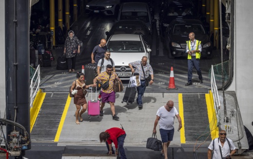 هذا عدد أفراد الجالية الذين عبروا ميناء مليلية منذ شهر هذا عدد أفراد الجالية الذين عبروا ميناء مليلية منذ شهر