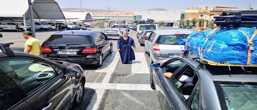 فرض نظام تتبع طوعي على المغاربة المستفيدين من المساعدات الاجتماعية يثير الجدل فرض نظام تتبع طوعي على المغاربة المستفيدين من المساعدات الاجتماعية يثير الجدل