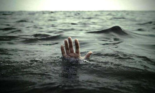 العثور على جثة مجهولة بشاطئ المهندس يستنفر السلطات العثور على جثة مجهولة بشاطئ المهندس يستنفر السلطات