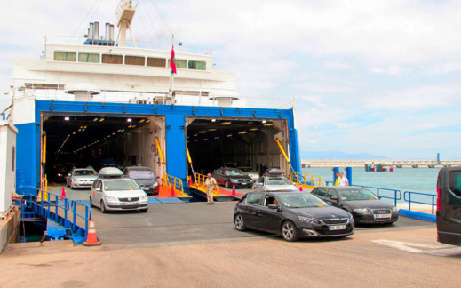 ضبط 8 رصاصات في حوزة مهاجر مغربي مقيم في بلجيكا بميناء الحسيمة ضبط 8 رصاصات في حوزة مهاجر مغربي مقيم في بلجيكا بميناء الحسيمة