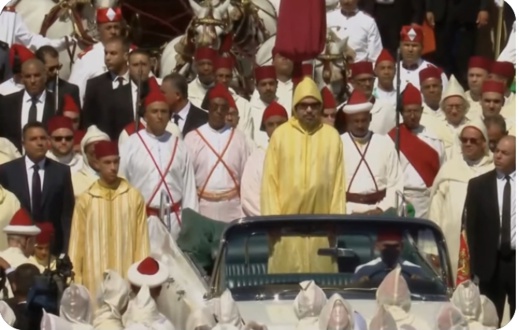 عاهل البلاد يترأس حفل الولاء بالقصر الملكي عاهل البلاد يترأس حفل الولاء بالقصر الملكي