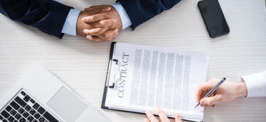 بيع عقود عمل يجر عدة أشخاص في اسبانيا إلى الإعتقال بيع عقود عمل يجر عدة أشخاص في اسبانيا إلى الإعتقال