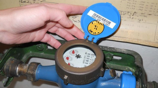 "نفاذ العدادات" لدى المكتب الوطني بالناظور يحرم الساكنة من الماء الشروب "نفاذ العدادات" لدى المكتب الوطني بالناظور يحرم الساكنة من الماء الشروب