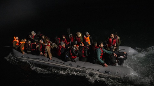 البحرية الملكية تنقذ 67 مرشحا للهجرة غير النظامية البحرية الملكية تنقذ 67 مرشحا للهجرة غير النظامية