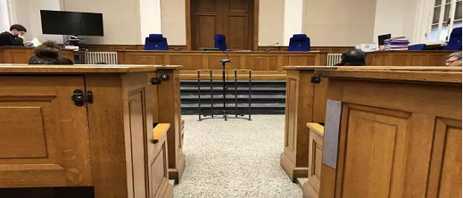 محكمة أوروبية تقضي بسجن مغربي متهم بتعنيف والديه.. وبرر ضرب والدته بسبب غريب محكمة أوروبية تقضي بسجن مغربي متهم بتعنيف والديه.. وبرر ضرب والدته بسبب غريب