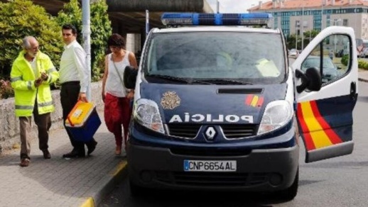 كان في حالة سكر.. توقيف مغربي يقود سيارنه عكس الاتجاه في الطريق السريع بإسبانيا كان في حالة سكر.. توقيف مغربي يقود سيارنه عكس الاتجاه في الطريق السريع بإسبانيا