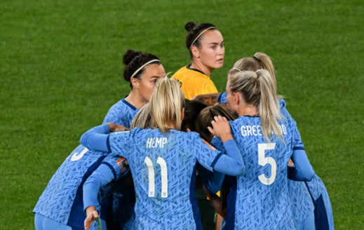 كأس العالم للسيدات.. إنجلترا تتأهل إلى نهائي المونديال وتزيح أستراليا كأس العالم للسيدات.. إنجلترا تتأهل إلى نهائي المونديال وتزيح أستراليا