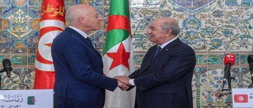 دبلوماسي تونسي يدعو إلى إعادة التوازن في علاقات بلاده مع المغرب والجزائر دبلوماسي تونسي يدعو إلى إعادة التوازن في علاقات بلاده مع المغرب والجزائر