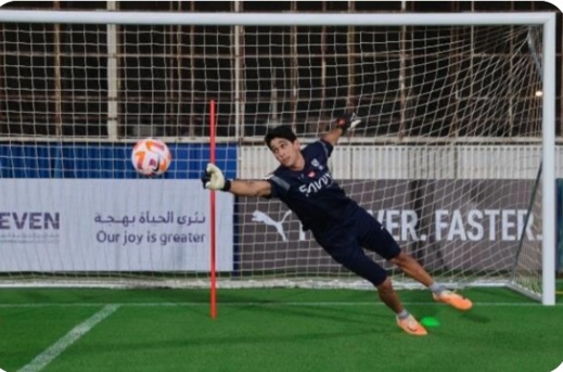 هل سيظهر بونو حارسا للهلال في مباراة اليوم؟ هل سيظهر بونو حارسا للهلال في مباراة اليوم؟