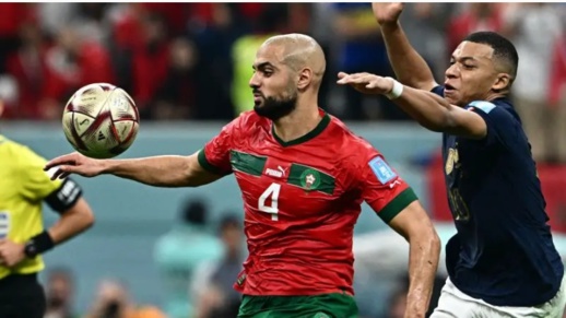 مكالمة هاتفية تقرب أمرابط من هذا الفريق الأوروبي الكبير مكالمة هاتفية تقرب أمرابط من هذا الفريق الأوروبي الكبير