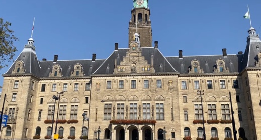 كنائس هولندا تعزف النشيد المغربي تضامنا مع ضحايا الزلزال وبلديتي روتردام وأمستردام تتبرعان بأورو واحد لكل مواطن كنائس هولندا تعزف النشيد المغربي تضامنا مع ضحايا الزلزال وبلديتي روتردام وأمستردام تتبرعان بأورو واحد لكل مواطن