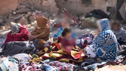 مشاهير مغاربة يحذرون من اختطاف أطفال ضحايا زلزال الحوز والنواحي أوالاتجار بهم مشاهير مغاربة يحذرون من اختطاف أطفال ضحايا زلزال الحوز والنواحي أوالاتجار بهم
