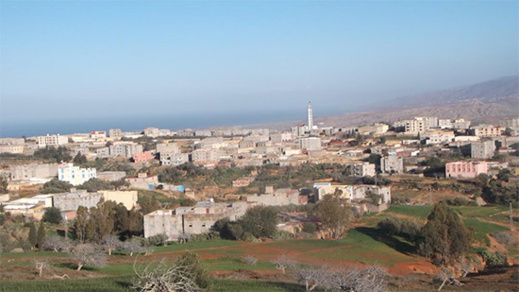 عمود كهربائي آيل للسقوط يهدد سلامة المواطنين بقرية إشنيوان بتمسمان عمود كهربائي آيل للسقوط يهدد سلامة المواطنين بقرية إشنيوان بتمسمان