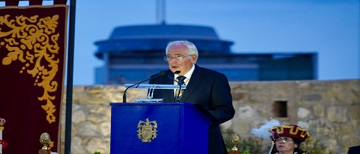 حاكم مليلية يدعو الاتحاد الأوروبي بالتدخل لدى المغرب من أجل فتح الحدود التجارية حاكم مليلية يدعو الاتحاد الأوروبي بالتدخل لدى المغرب من أجل فتح الحدود التجارية