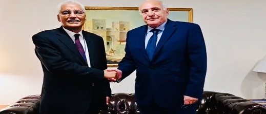 استمرار مسرحيات النظام الجزائري.. لقاء بين وزير الخارجية وممثل البوليساريو في نيويورك استمرار مسرحيات النظام الجزائري.. لقاء بين وزير الخارجية وممثل البوليساريو في نيويورك