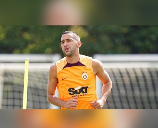 غلطة سراي يكافئ حكيم زياش بهذه الخطوة إثر تألقه الأخير غلطة سراي يكافئ حكيم زياش بهذه الخطوة إثر تألقه الأخير