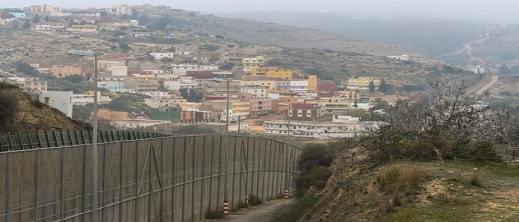 اسبانيا توقف أشغال "تحسين" سياج مليلية المحتلة اسبانيا توقف أشغال "تحسين" سياج مليلية المحتلة