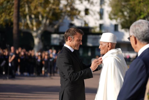 ماكرون يكرم جنودا مغاربة ساهموا في تحرير فرنسا بحضور وزير مغربي ماكرون يكرم جنودا مغاربة ساهموا في تحرير فرنسا بحضور وزير مغربي