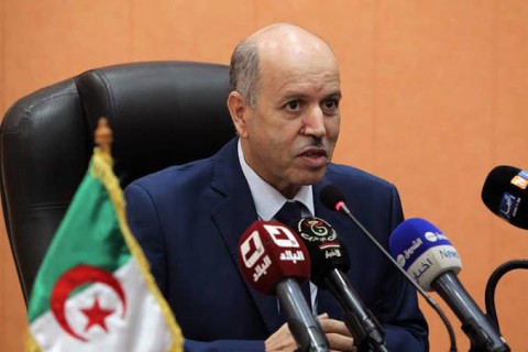 وزير الصحة الجزائري: عائلاتنا نظيفة ولا يمكن لبق الفراش أن ينتشر فيها وزير الصحة الجزائري: عائلاتنا نظيفة ولا يمكن لبق الفراش أن ينتشر فيها