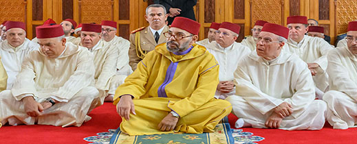 الملك محمد السادس يؤدي صلاة الجمعة بمسجد الهادي الملك محمد السادس يؤدي صلاة الجمعة بمسجد الهادي
