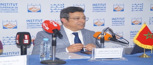 النيابة العامة تقرر متابعة "عمدة" بتهمة عدم التبليغ عن جرائم مالية تورط فيها نائب برلماني النيابة العامة تقرر متابعة "عمدة" بتهمة عدم التبليغ عن جرائم مالية تورط فيها نائب برلماني