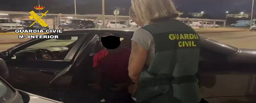 اعتقال عامل بصالة رياضية في مليلية صور النساء دون موافقتهن اعتقال عامل بصالة رياضية في مليلية صور النساء دون موافقتهن
