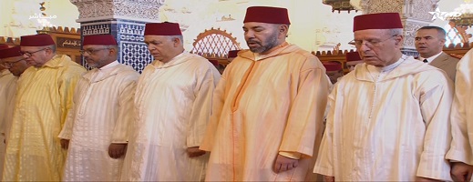 أمير المؤمنين يؤدي صلاة الجمعة بمسجد حسان أمير المؤمنين يؤدي صلاة الجمعة بمسجد حسان