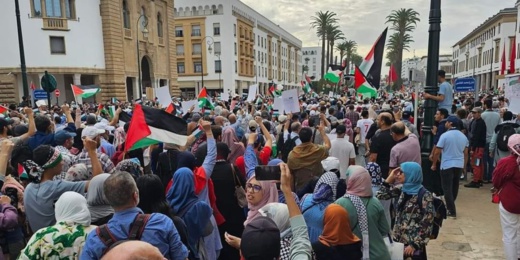 مسيرة وطنية حاشدة يشارك فيها آلاف المغاربة تضامنا مع غزة مسيرة وطنية حاشدة يشارك فيها آلاف المغاربة تضامنا مع غزة