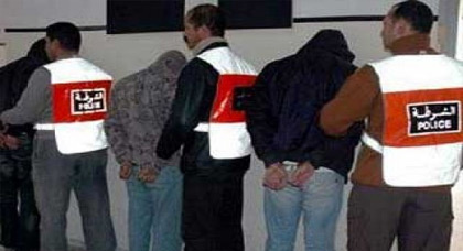 القبض على عصابة استهدفت منازل المهاجرين وقامت بسرقة أزيد من 10 منازل القبض على عصابة استهدفت منازل المهاجرين وقامت بسرقة أزيد من 10 منازل