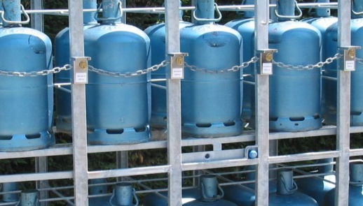 بعد اعتماد "دعم الفقراء".. زيادة 10 دراهم كل سنة في سعر "البوطة" إلى غاية 2026 بعد اعتماد "دعم الفقراء".. زيادة 10 دراهم كل سنة في سعر "البوطة" إلى غاية 2026