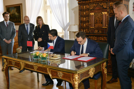 رسميا.. التشيك تعلن دعمها لمقترح الحكم الذاتي بالصحراء المغربية رسميا.. التشيك تعلن دعمها لمقترح الحكم الذاتي بالصحراء المغربية