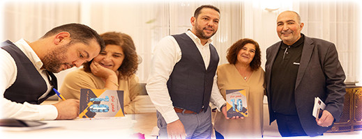 البرلمان الفلمنكي يحتفي بالإعلامي المغربي محجوب بنسعلي البرلمان الفلمنكي يحتفي بالإعلامي المغربي محجوب بنسعلي