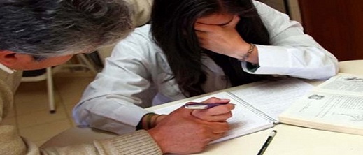تلميذتان تتعرضان للتحرش بعد استدراجهما لركوب سيارة تلميذتان تتعرضان للتحرش بعد استدراجهما لركوب سيارة