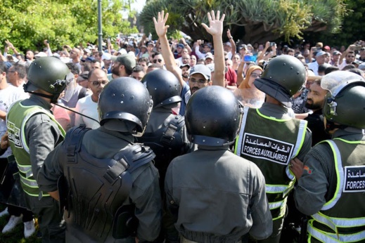 أخنوش يدخل على خط احتجاجات شغيلة التعليم أخنوش يدخل على خط احتجاجات شغيلة التعليم